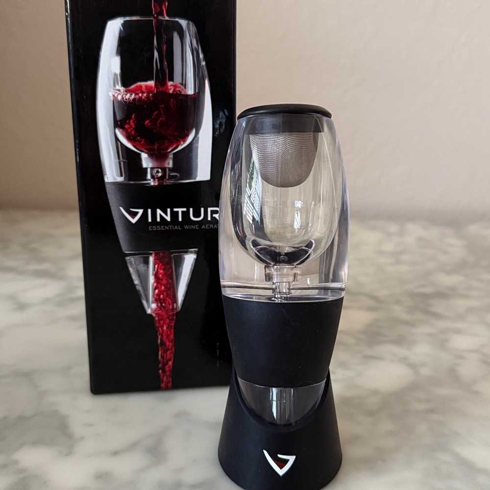 Vinturi Red Wine Aerator With No-Drip Stand